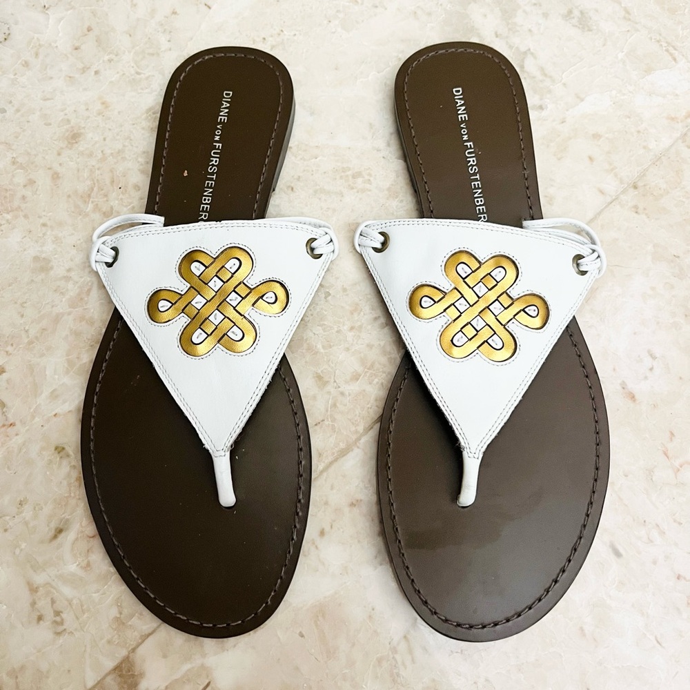 Diane von Furstenberg white and gold emblem sandals size 8